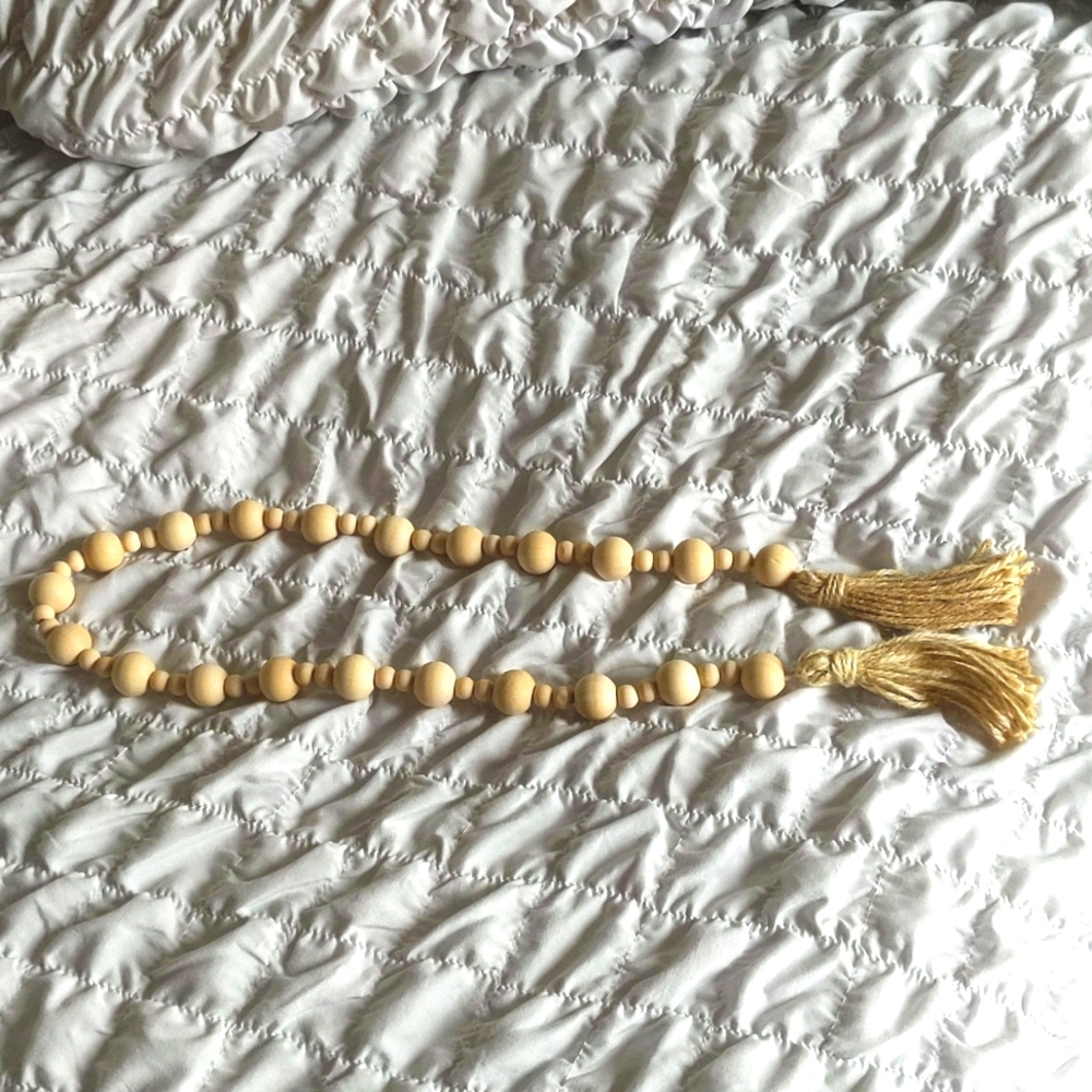 28 inch bead Garland